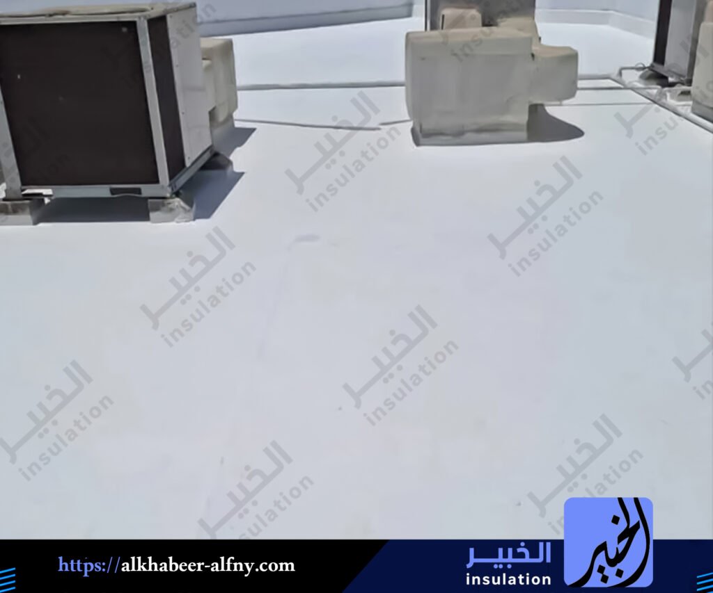 شركة عزل اسطح بالمذنب | عوازل أصلية ونتائج مضمونة 5 سنوات   عزل حراري بالمذنب لتقليل استهلاك الكهرباء داخل المنازل